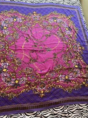 Amazing Vibrant Purple & Fuchsia Ornate Vintage Style Scarf